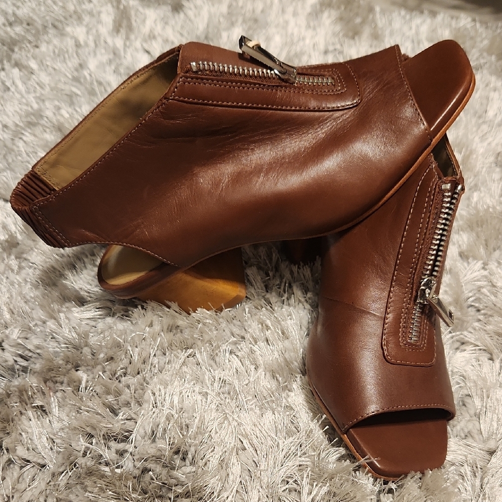 Bernardo Brown Leather Zippered Heels